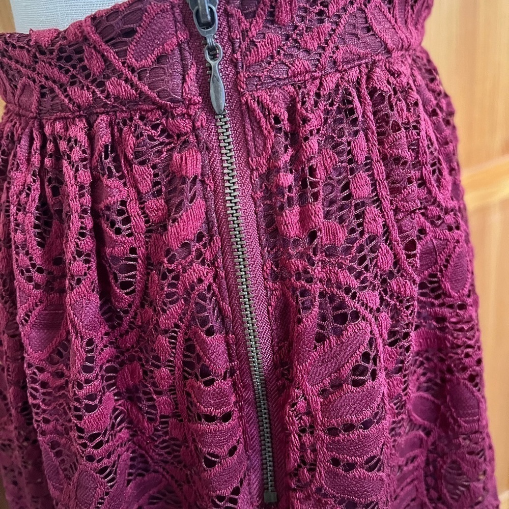 Xhiliration Medium Burgundy Red Lace Skirt Zip Holiday Formal Party - Picture 6 of 9